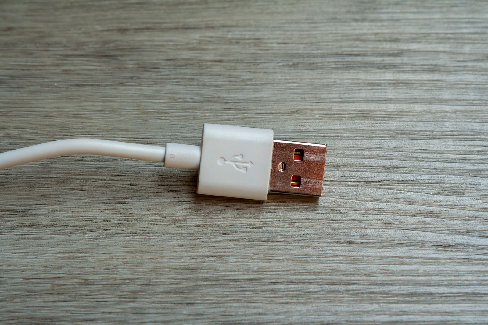 USB-kabel för laddning i närbild