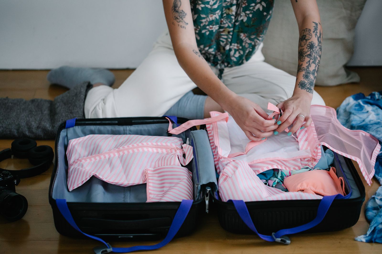 Packning av resväska inför resa